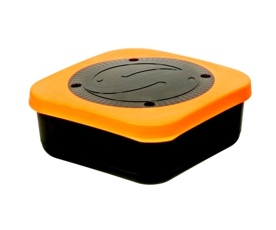 Контейнер с крышкой с отверстиями Средний Guru (Гуру) - Bait Box Black / Orange 2.2 pt, 1.25 л